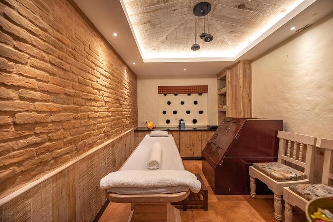 21 Day Ayurveda & Yoga Retreat in the Himalayan country, Nepal - The therapy menu: Panchakarma, Shirodhara, Abhyanga, and more