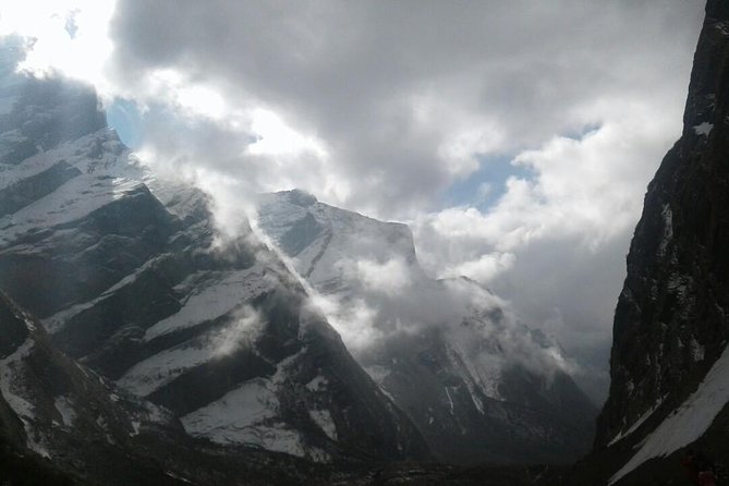 Annapurna base camp -9 days - Day 2: From Phedi to Dhampus, Gurung Views Without the Chaos