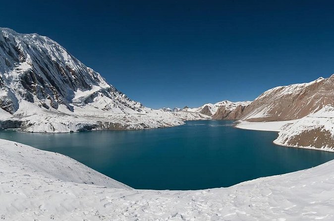 Annapurna Circuit with Tilicho Lake Trek - The guide and porter factor: professionalism and kindness you can trust