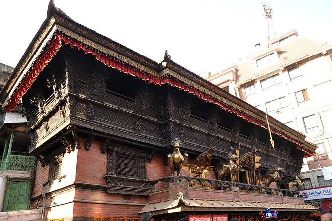 Best Nepal Tour Package - Why the Small Inclusions Matter (SIM, Water, and Private Transport)