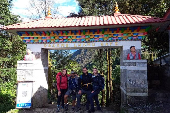 Everest 5-Day Trek from Kathmandu - The Namche to Hotel Everest View day: 360-degree panoramas at 3,880 m