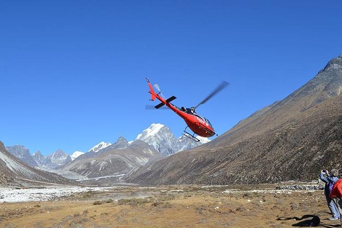 Everest Base Camp Helicopter Tour landing at Hotel Everest View - The itinerary flow: Kathmandu valley to Lukla, then the Everest region