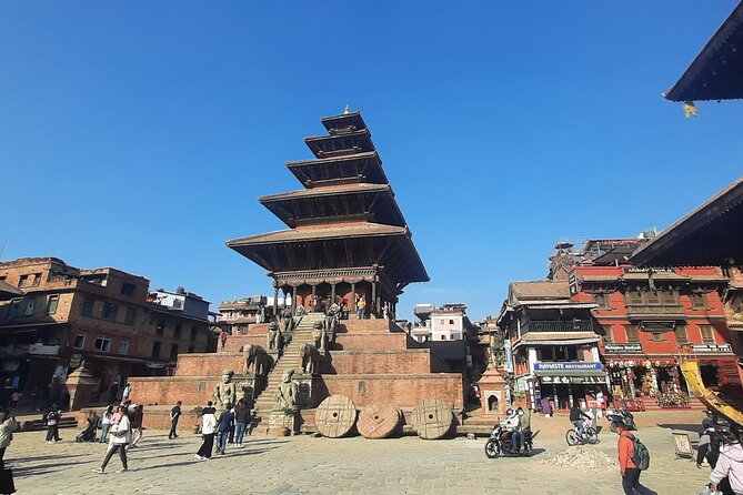 Explore Kathmandu in 2 Days: UNESCO Sites & Nagarkot Sunrise Tour - Pashupatinath, Boudhanath, and Swayambhunath: the Kathmandu spiritual triangle