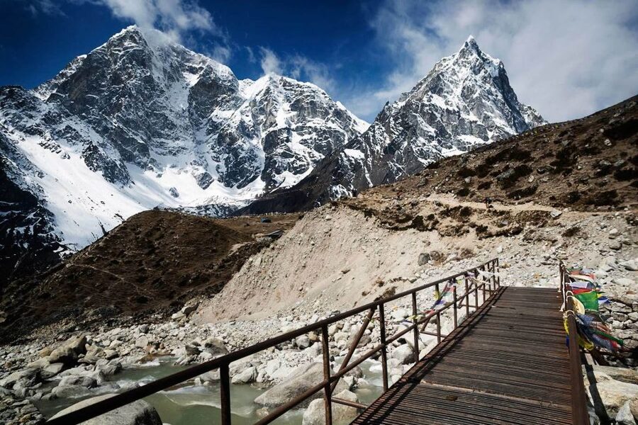 Kathmandu: 14-Day Everest Base Camp with Kala Patthar Trek - Guides, Porter Support, and Why English Help is a Big Deal