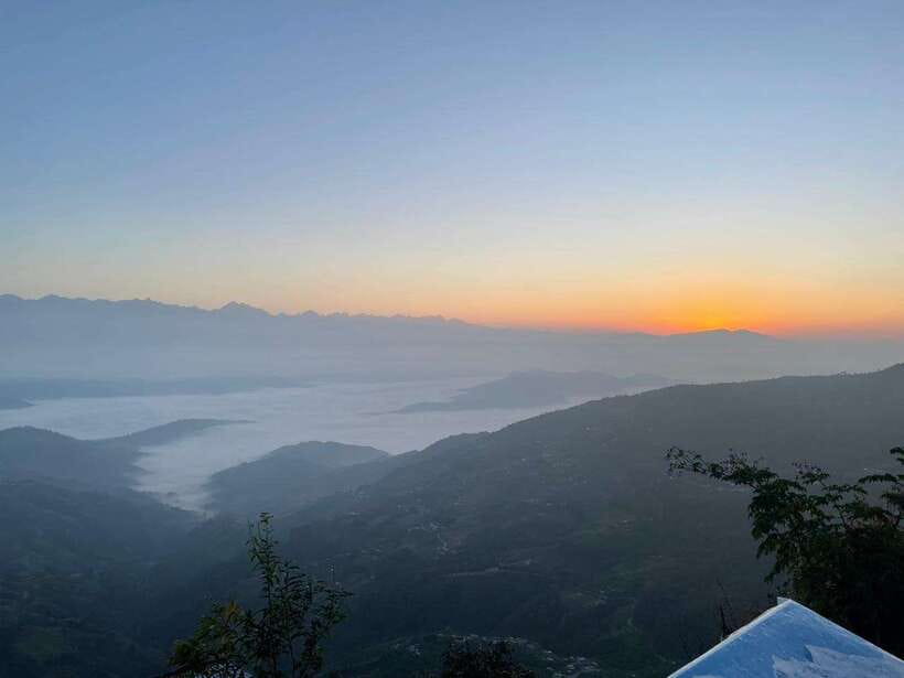 Kathmandu: Bhaktapur and Nagarkot Sunrise to Sunset Tour - Nagarkot sunrise, breakfast break, and the Everest question