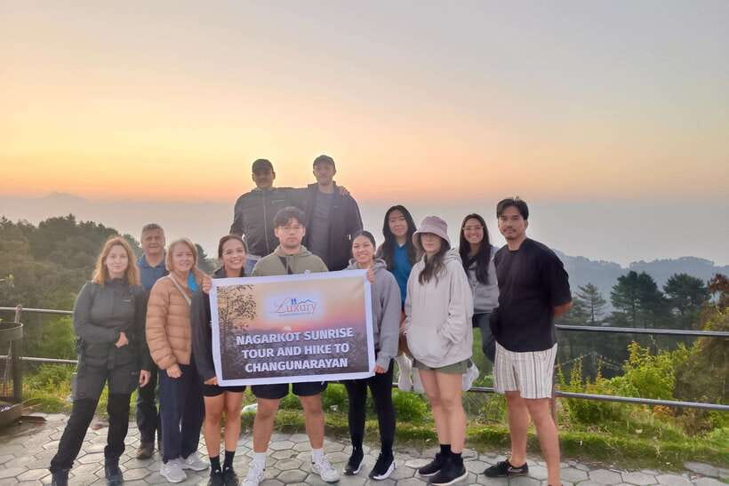 Kathmandu: Nagarkot Sunrise Tour Private or Group with Lunch - Nagarkot sunrise: the half-day view of Everest-area peaks