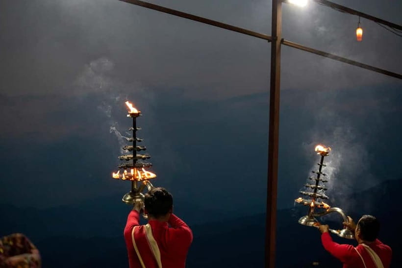 Kathmandu: Pashupatinath Evening Aarati Tour Private/Group - Kathmandu to Pashupatinath: why this evening ritual hits so hard