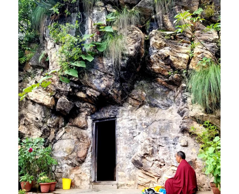 Kathmandu: Pharping, Dakshinkali and Chobhar Tour with Lunch - Chobhar Gorge and caves: the landscape story behind Kathmandu’s existence