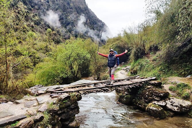 Kathmandu to Annapurna Base Camp (ABC) 5-Day Trek - Day 1: Simrung to Sinuwa via Chomrong and Jhinu Danda