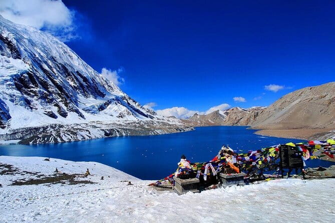 Kathmandu to Langtang Valley 7-Day Trek - Your guide and porters: why the human part gets praised