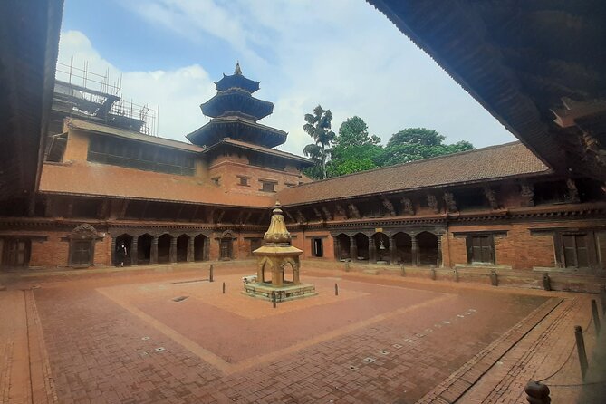 Kathmandu Top 4 or 2 UNESCO World Heritage Sites Day Tour - Stop 4 Patan Durbar Square: Newari Architecture, Malla-Era Craft, and a Strong Artistic Focus