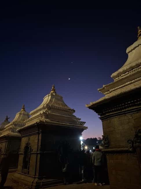 Katmandu: Pashupatinath Open Cremation & Evening Aarati - Temple complex to Arya Ghat: the walk that sets your expectations