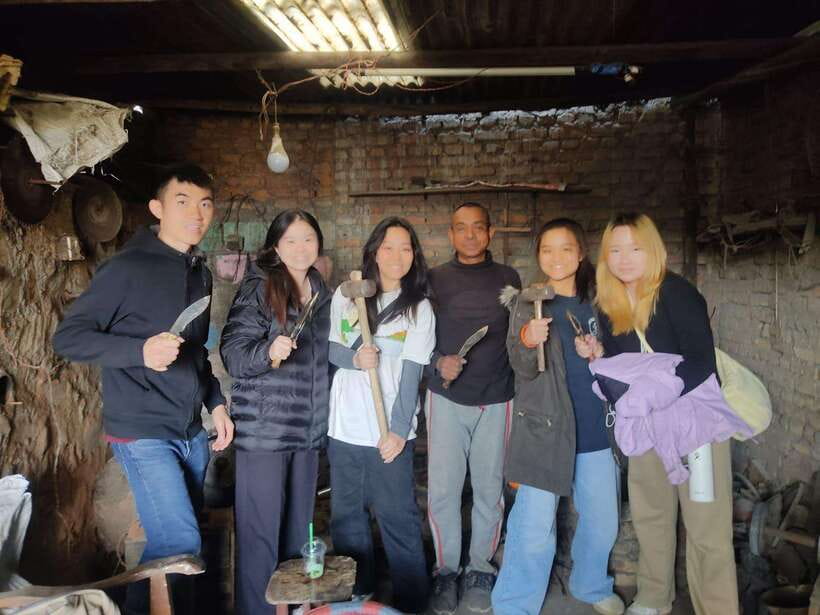Knife Khukuri Making Workshop - A 4-hour khukuri workshop with a workshop-family feel