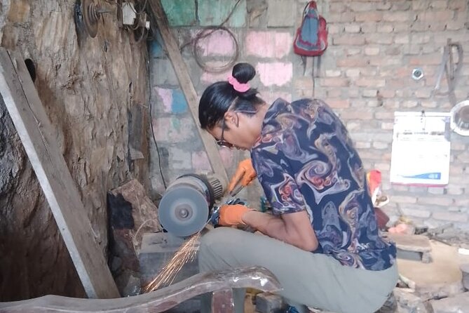Knife (Khukuri) Making Workshop- Forge of the Gurkhas - Your Hands-On Steps: Hammering, First Grinding, Finishing Polish