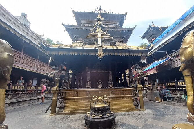 Life and spirituality tour of Kathmandu - Stop 4: Boudhanath Stupa, Little Tibet, and steady devotion