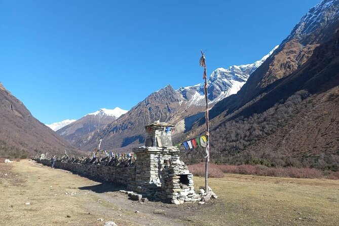 Manaslu Circuit Trek (15 Days) - Guides and porters: the safety-first part that people remember