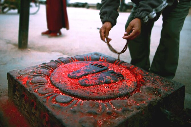 Monkey Temple - Swayambhunath Tour - Private/Small Group - Swayambhunath stupa: legends of origin and Kathmandu Valley context