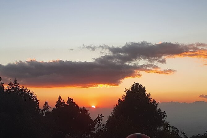 Nagarkot Sunrise & Bhaktapur UNESCO Heritage Private Tour - Guide power: why Prakash makes the mountains and the monuments easier