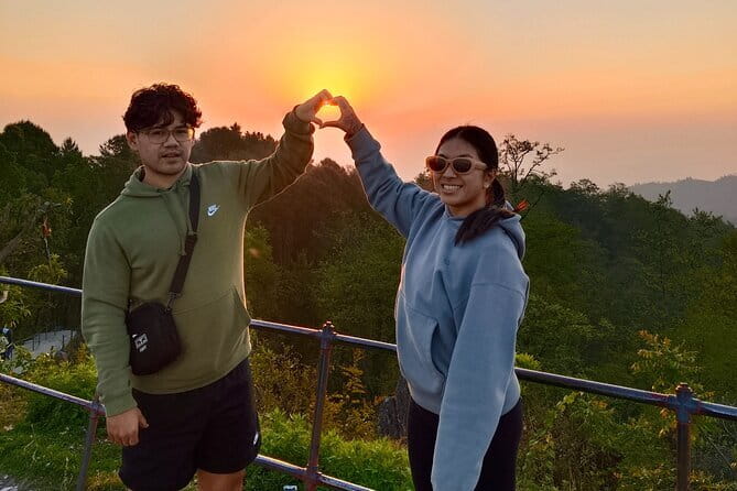 Nagarkot Sunrise View & Day Hiking with Lunch - Private/Group - The Guides: What You Get When You Choose the English-Hiking Option