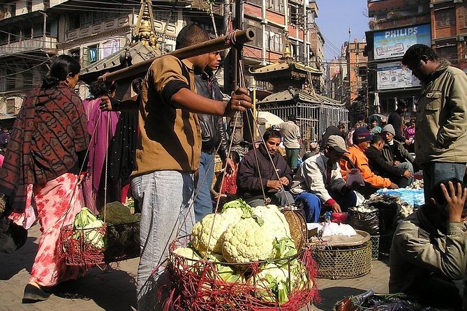 Smells of Kathmandu Walking Day Tour - Bead bazaar and Indrachowk: street-level commerce up close